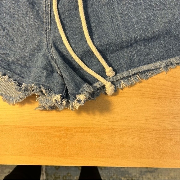 Aerie comfortable draw string denim shorts - Picture 4 of 10